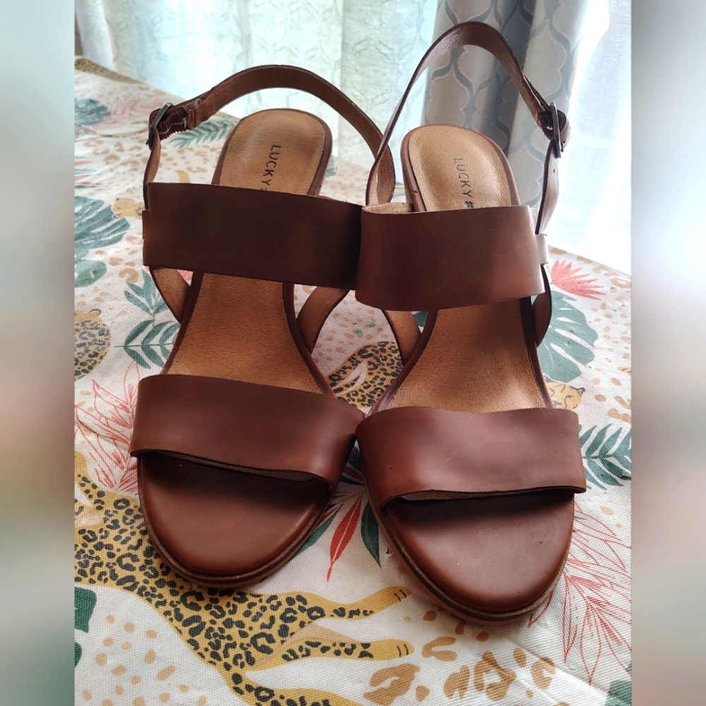 Lucky Brand Women's  Leather Upper Brown Sandals Size 8.5 Med